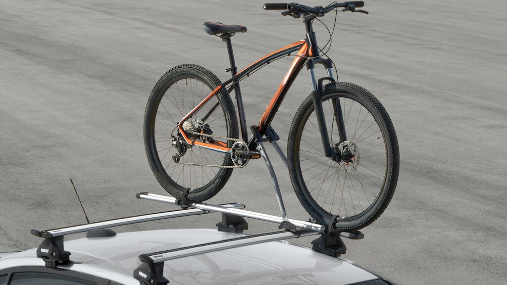Portabicicletas de techo, es parte del kit aventura para Chevrolet Onix 2024, sedán deportivo