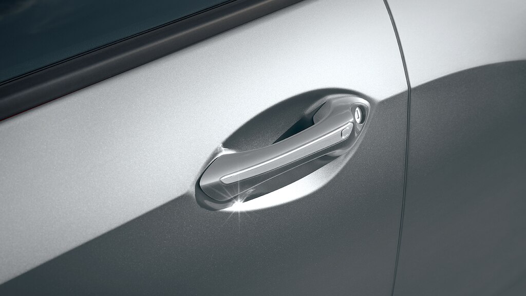 Set de manijas cromadas es parte del kit platino para Chevrolet Onix 2024, sedán deportivo