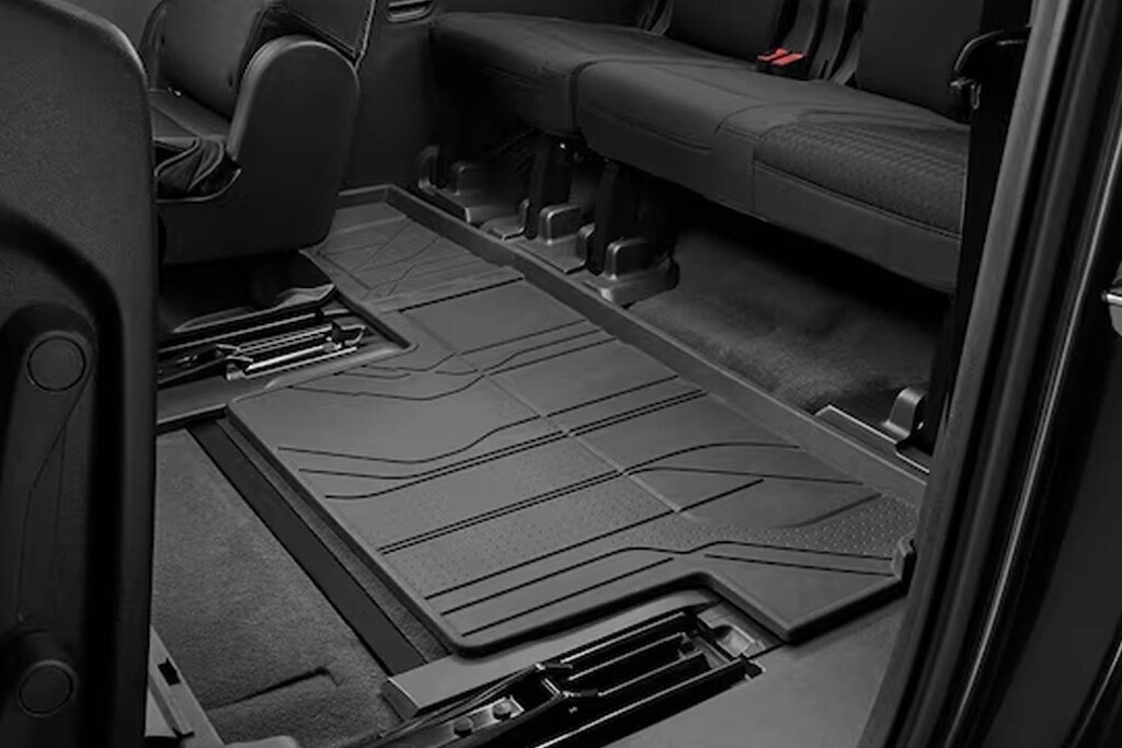 Tapete de vinil rígido 3ra fila para asientos de banca en negro para Chevrolet Suburban 2024